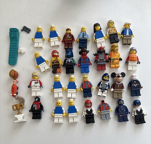 Lego minifigure lot - minifigure, 31