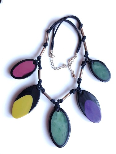 Multicoloured plastic bead - plastic,