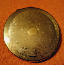 vintage kigu London Compact