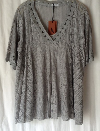 New ladies twin set - new,