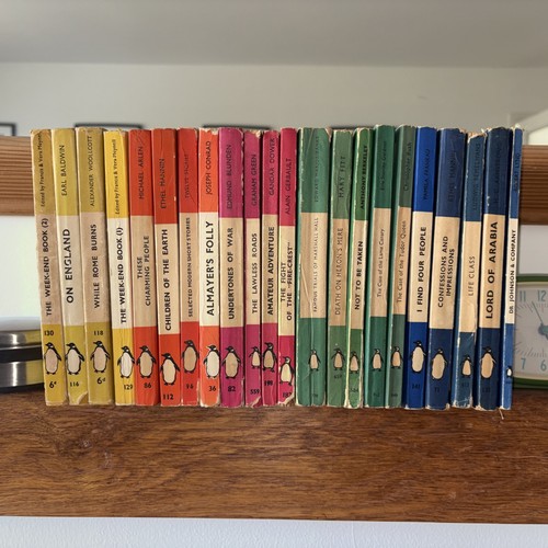 Vintage penguin books - penguin, rainbow