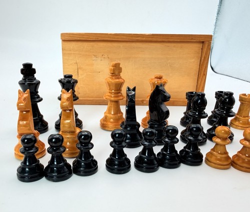 Vintage french wooden chess - french,