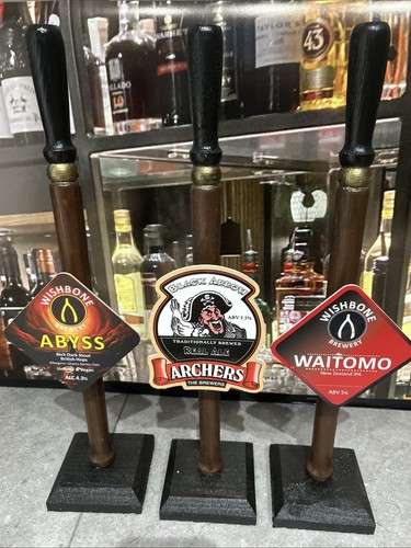 Dummy beer pumps 3 - pumps, x