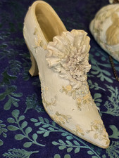 Vintage Victorian Ornaments Handbags Hats And Shoes Nostalgia