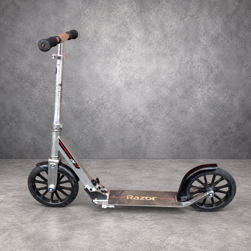 Razor folding kick scooter - folding,