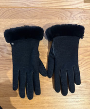 GENUINE UGG M FABRIC LEATHER