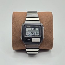Vintage Seiko S2295019 LCD DigitalWatch Pulsemeter Alarm Chronograph Alien Style