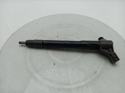 Mazda fuel injector - 6,
