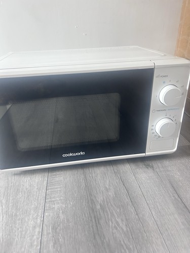 Cookworks 700w microwave - cookworks,
