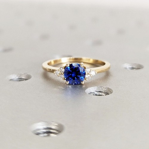 Round cut blue sapphire - cut,