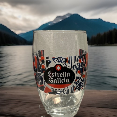 Estrella galicia half - estrella, pint