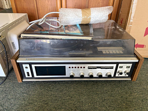 Vintage sanyo auto stop stereo - vintage, auto-stop