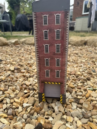 Zorbit tower half relief - half,