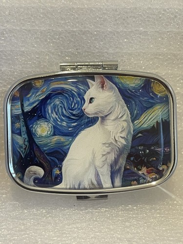Metal pill trinket box - /, white