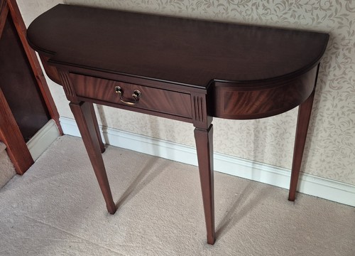 Vintage mahogany demi - vintage, demi-lune