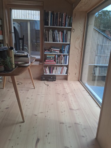 Stunning larch real wood - stunning,
