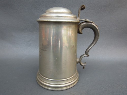 Antique pewter pint lidded