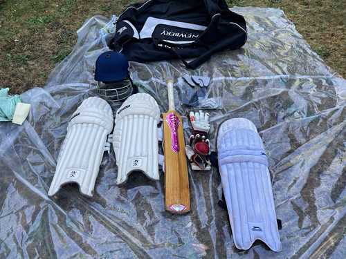 Newbery cricket kit bundle - kit,