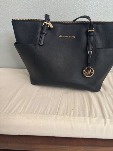 Michael kors medium black tote - kors,