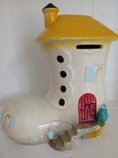 VINTAGE ELLGREAVE POTTERY