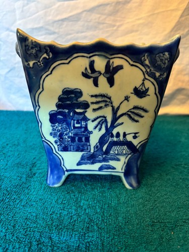 Vintage square plant pot - square,