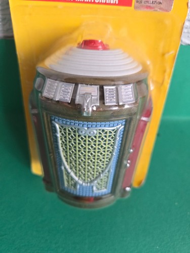 Doll house working jukebox - house,