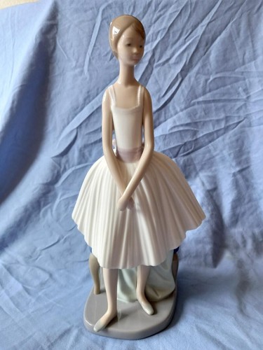 Vintage 1982 nao - nao, by