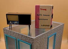 VINTAGE TRI-ANG DOLL'S HOUSE