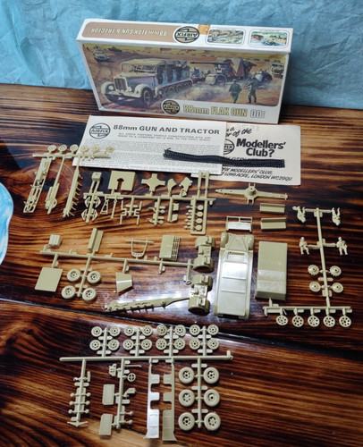 1970 airfix scale - 1970's, 00