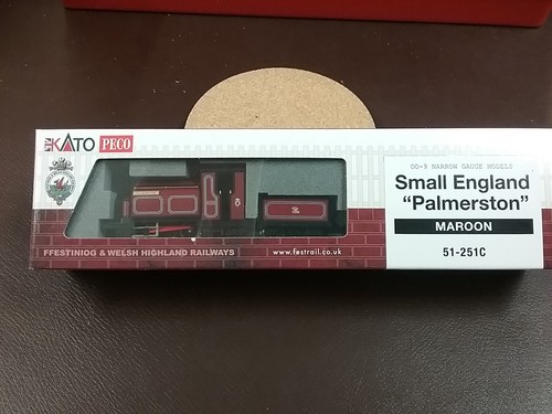 Narrow gauge small - narrow,