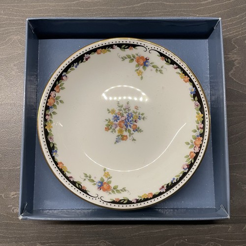 Wedgwood osborne round tray - osborne,