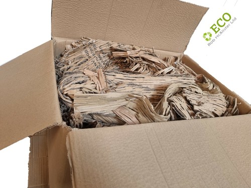 7kg shredded cardboard - -,