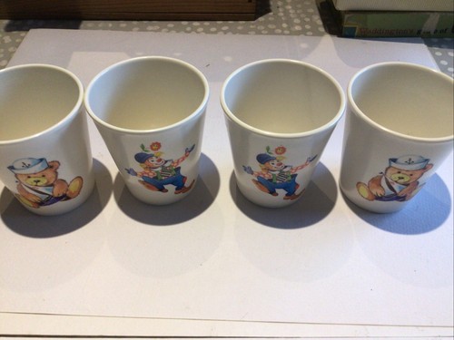 Vintage melamine mugs 4 - mugs, x