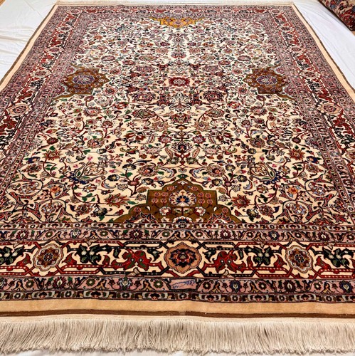 Extremely fine antique - extremely, mashad