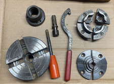 4" Wood Turning Chuck with internal and external jaws in good working order+ BOX