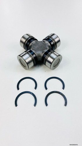Front driveshaft axle joint - front,