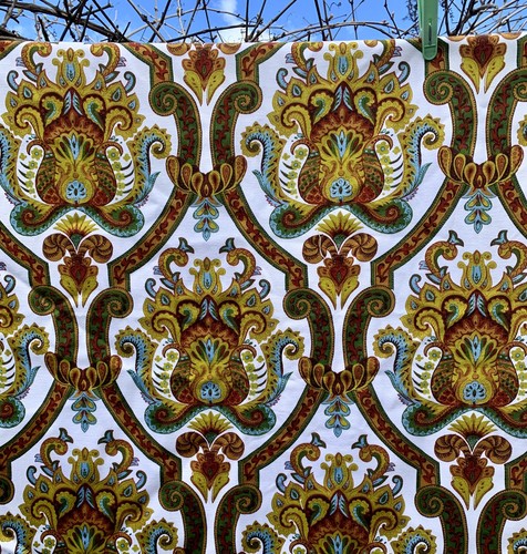 Bold retro art nouveau floral - bold,