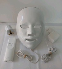 DEESSE LED LIGHT THERAPY FACE MASK SKIN CARE BEAUTY DEVICE WITH REMOTE TIMER