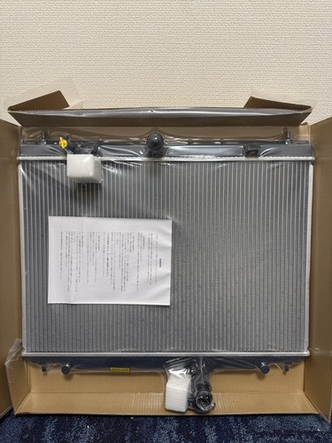 Radiator with cap for nissan - radiator,