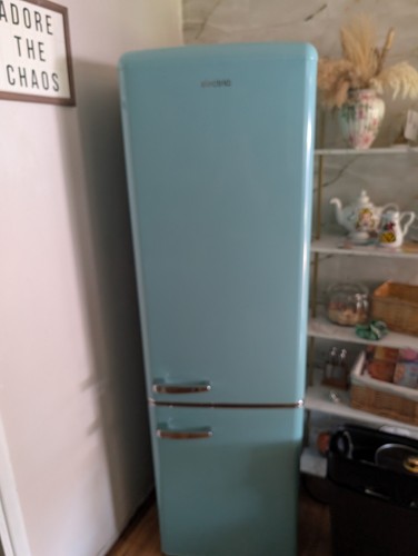 Electriq fridge freezer - fridge,