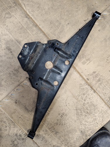 Porsche 964 engine mount - engine,
