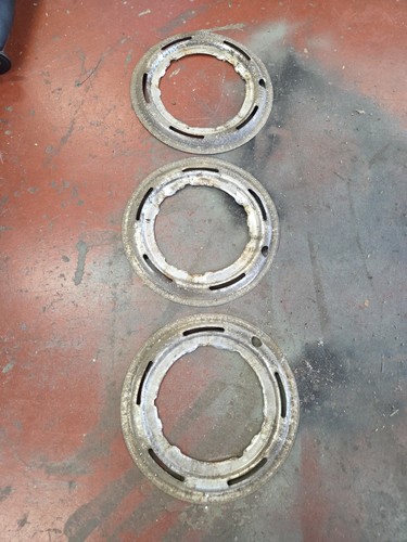 Vauxhall cresta 1962 hubcap - vauxhall,