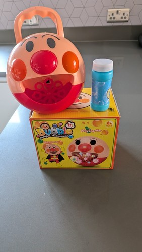 Portable bubble machine - bubble,