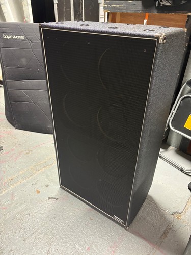 Empty ampeg 8x10 speaker cab - empty,