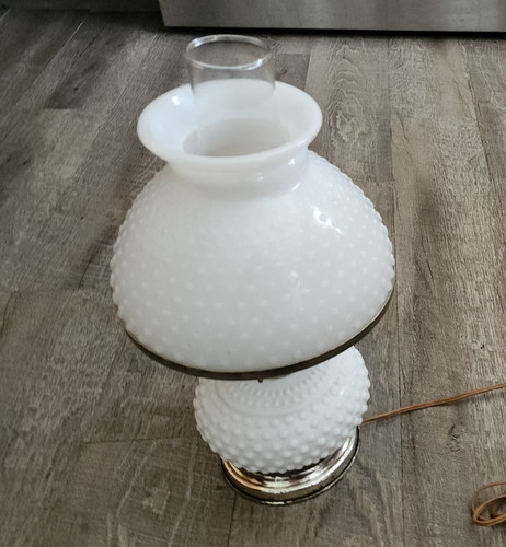 Vintagewhite hobnail milk - vintagewhite,