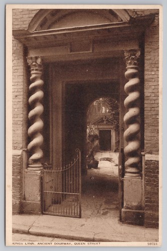 Kings lynn ancient doorway - lynn,