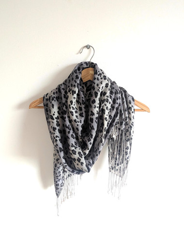 Tilo grey leopard cheetah - tilo,