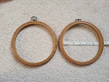 2x Wood Effect Embroidery