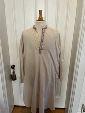 Bollywood man Theatrical Costume. Fair/Good condition. XXL. Beige and red. 