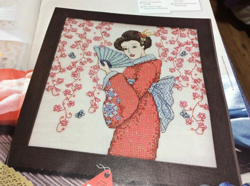 Elegant geisha cross - (f37),